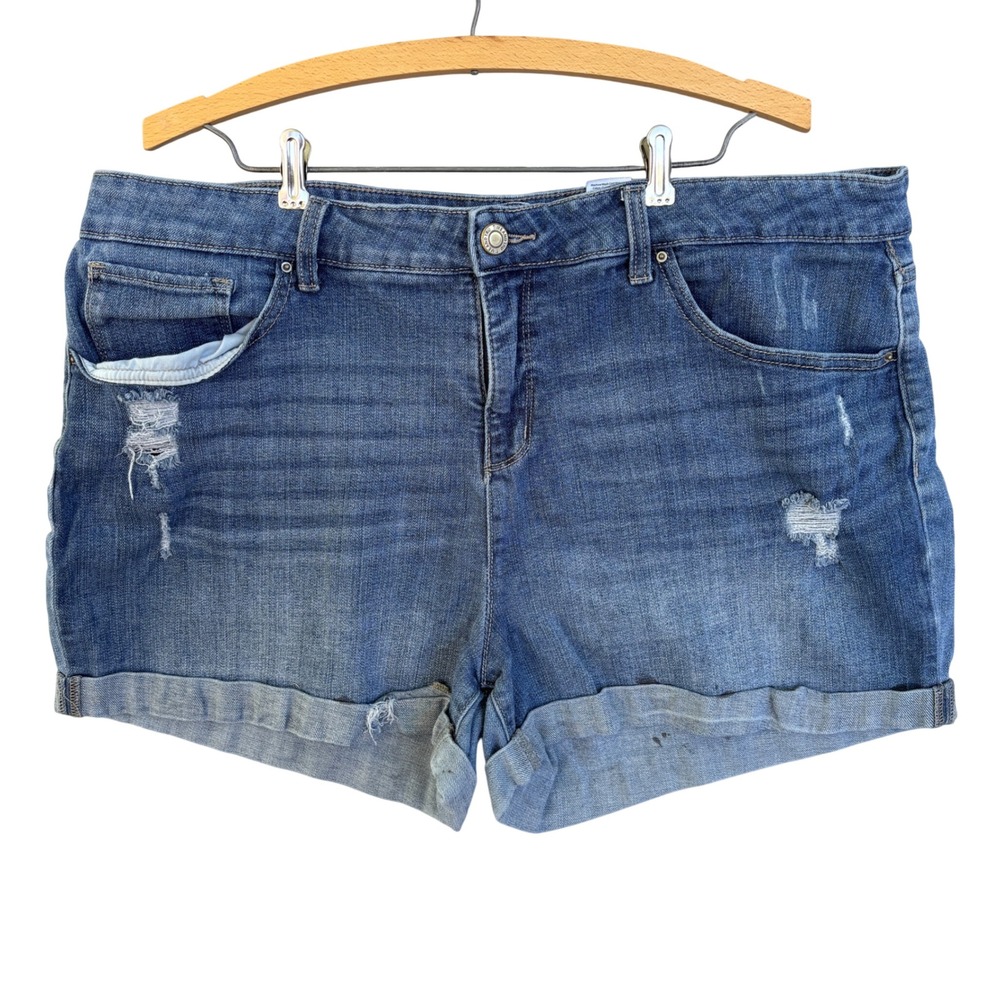 Time and Tru Womens Plus Size 20 Distressed Denim Shorts Mid Rise Medium Wash